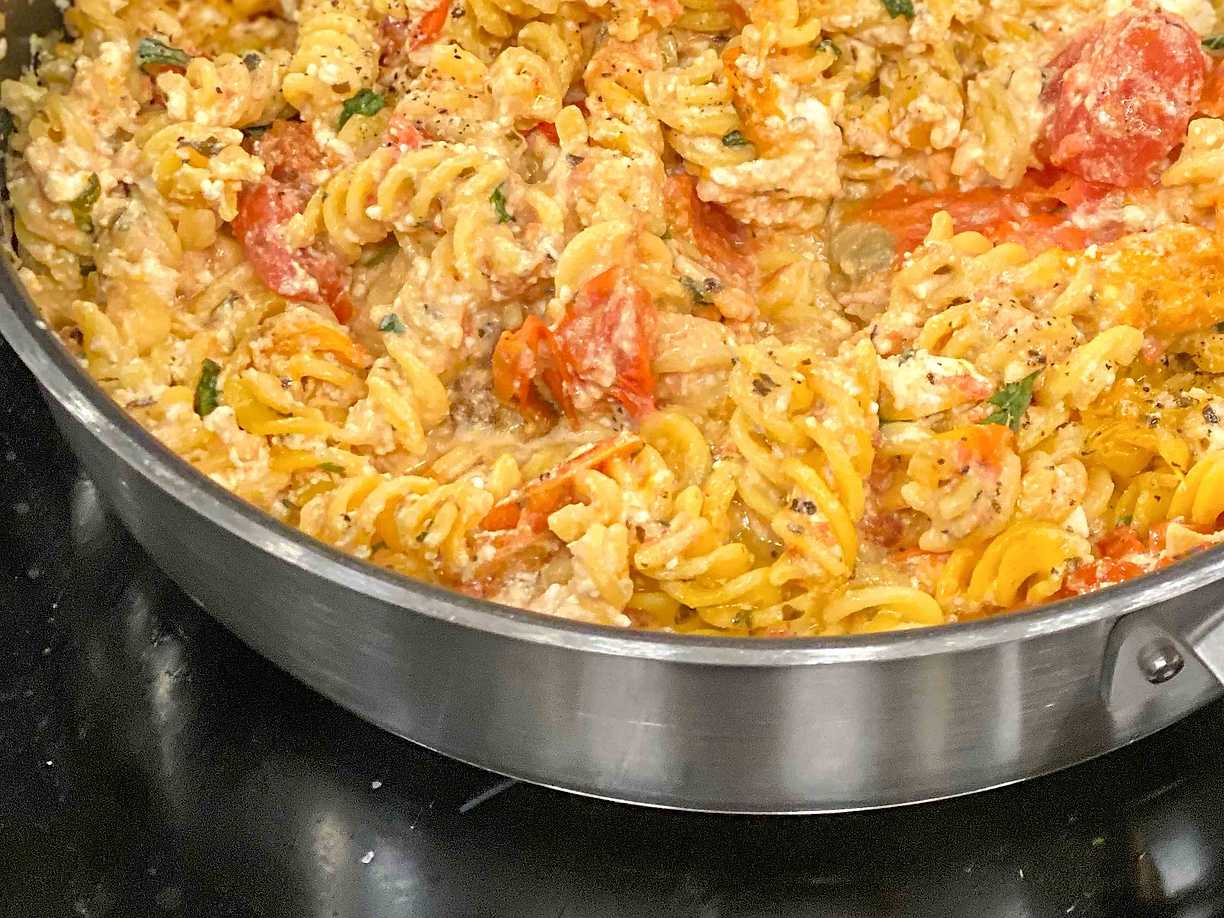 Tiktok pasta - fetaost och tomatpasta | Kö