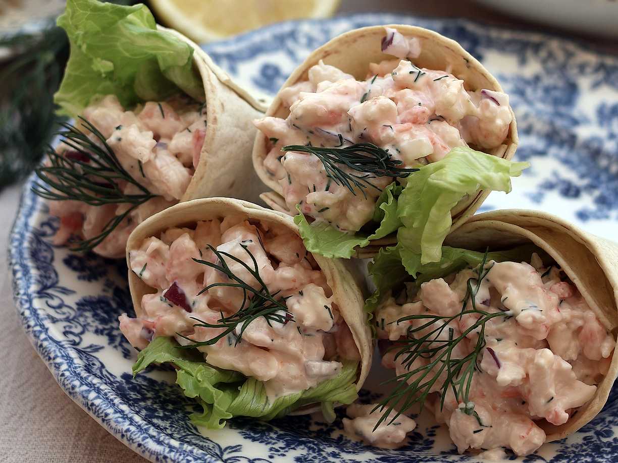 Tortillakoner med skagenröra