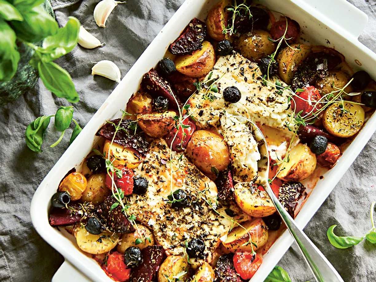 Ugnsbakad fetaost med rotfrukter och vitlöksyoghurt