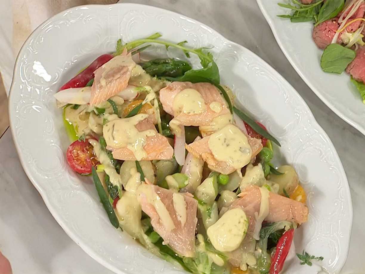 Vårsallad med röding och bearnaisesås