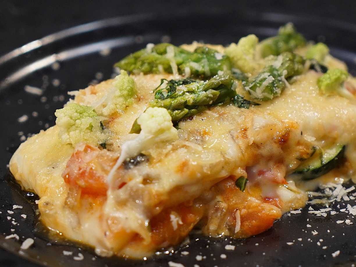 Vegetarisk lasagne med svamp och zucchini | Kö
