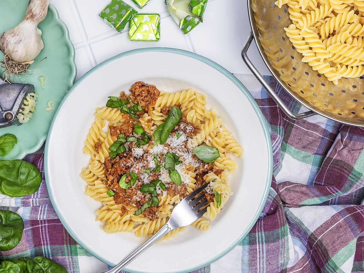 Vegetarisk snirkeli-snurk-pasta bolognese