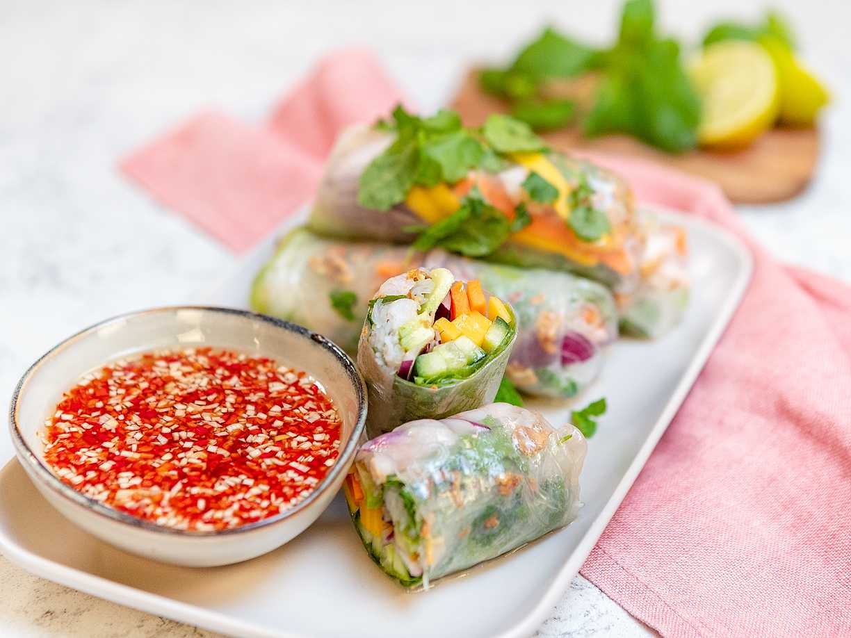 Vietnamesiska vårrullar med godaste dippsåsen