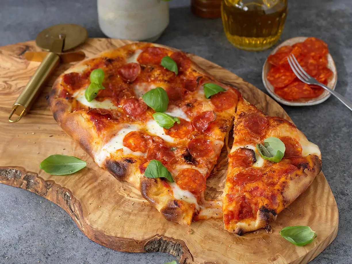 Pinsa med salamino peperoni