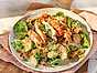 Asiatisk caesarsallad med krämig sesamdressing