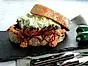 Brisket sandwich med jalapenocoleslaw