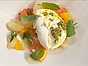 Burrata med citrus, örter och pistagenötter