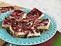 Cheesecake med svartvinbärsswirl