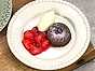 Chokladfondant med plommon och glass