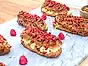 Eclairs med vanilj, kola och hallon