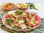 Fattoush med stekt halloumi och sumakdressing