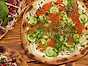 Flatbread med kammusslor, gurka och forellrom