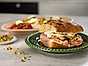Focaccia med mortadella, färskost och pistagenötter