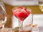 Fragole con vino bianco