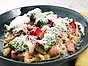 Gräddig pasta med lax, spenat och endive