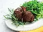 Grillade lammracks med ärtsallad och myntayoghurt