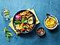 Kronfågel Chicken bowl med quinoa, sötpotatis och tahinidressing