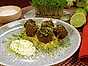 Kryddiga köttbullar med couscous och limeyoghurt