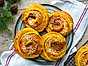 Lussebullar med salt kolafyllning Kronjäst