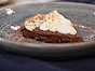 Mjölkchokladbrownie med gianduja och apelsinpannacotta