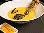 Mustig och het musselbouillabaisse à la chef Kjell
