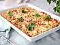 Pastagratäng med krämig ostsås