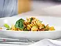 Pastasallad med kyckling och curry