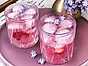 Pink gin med jordgubbar