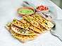 Quesadillas med salsa och ärtguacamole