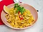 Saffranspasta med skaldjur