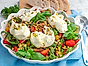 Sallad med burrata och jordgubbar