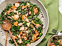 Sallad med varmrökt lax, linser och senapsdressing