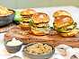 Sliders med tryffelmajonnäs och karamelliserad lök