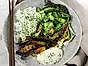 Sojamarinerad aubergine med gurksallad och limeaioli