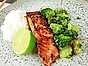 Sojamarinerad lax med sesambroccoli