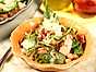 Spenatsallad med soltorkade tomater och bacon