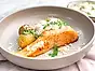 Stekt lax med dill- och pepparrotsslungad potatis och romsås