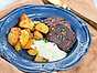 Svampbiffar med polentapotatis och vegansk bea