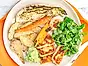 Svartpepparrostade grönsaker med krispig halloumi och persiljesmör