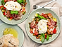 Tomatsallad med nektarin, burrata och basilikadressingg