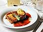 Tournedos med potatiskaka, vispat Café de Paris smör och rödvinssås