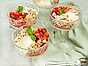 Vispad lemonposset med myntamarinerade jordgubbar