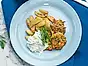 Zucchinibiffar med klyftpotatis och tzatziki