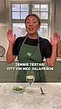 Jennie testar vitt vin med jalapeños