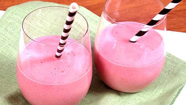 smoothie avokado banan hallon smoothie avokado banan hallon