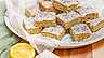 Blondies med citron och vallmo
