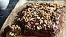Brownies med tidernas godaste chokladkräm och nötter