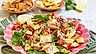 Fattoush med stekt halloumi och sumakdressing