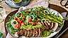 Från Sverige Grillad fläskfilé med sparris och svensk pesto