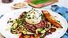 Grillad entrecôte med chiliolja, burrata och zucchini